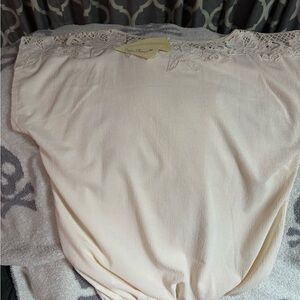 Cream Lace blouse with ruched bottom